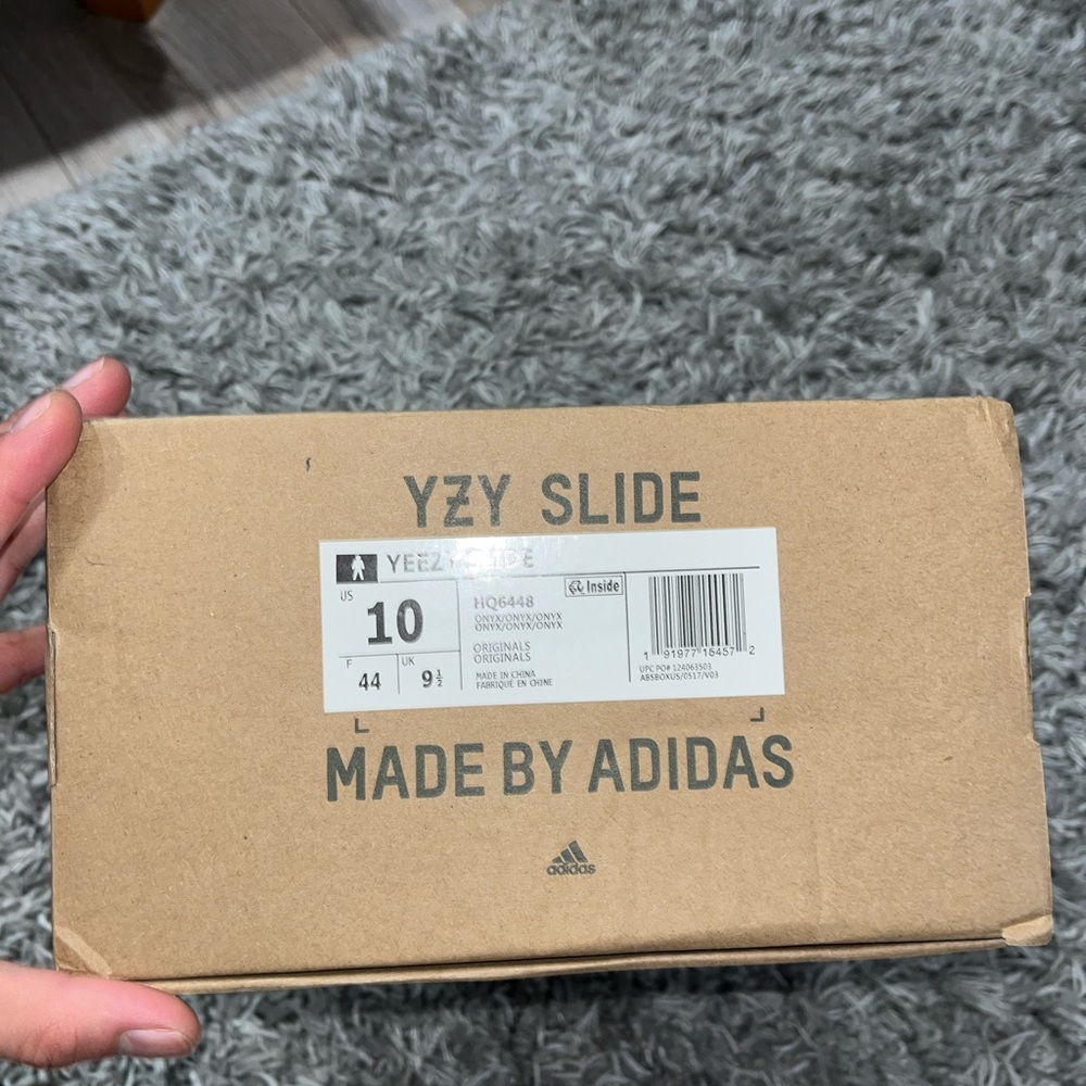 Yeezy slide onyx size 10 - Picture 12 of 13